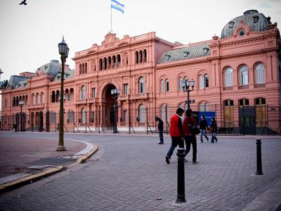 Wah, Gedung Kepresidenan Argentina Berwarna Pink!
